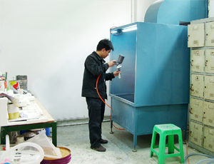 手板廠噴油車間